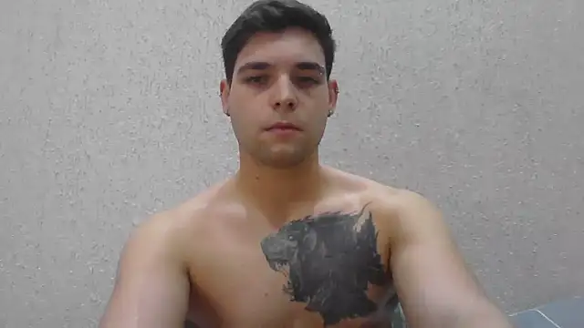 Snapshot of Zure-xxx chatting on 06-05-26, 06:52 Zure-xxx online show from 06-05-26, 06:52