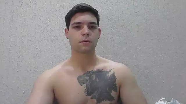 Snapshot of Zure-xxx chatting on 06-14-26, 04:20 Zure-xxx online show from 06-14-26, 04:20