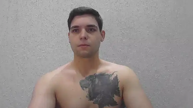 Snapshot of Zure-xxx chatting on 06-16-26, 12:46 Zure-xxx online show from 06-16-26, 12:46
