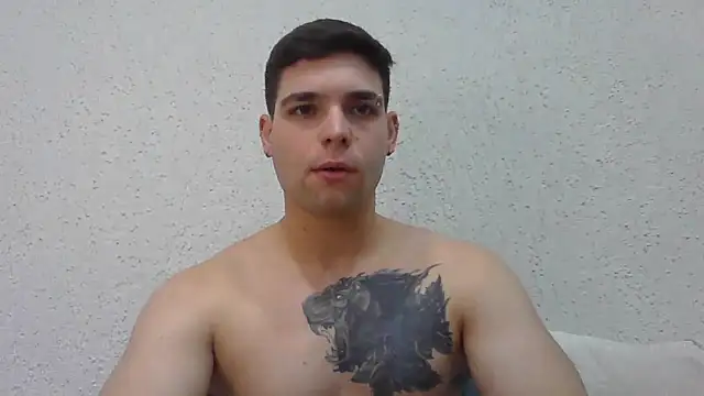 Snapshot of Zure-xxx chatting on 07-07-26, 09:08 Zure-xxx online show from 07-07-26, 09:08