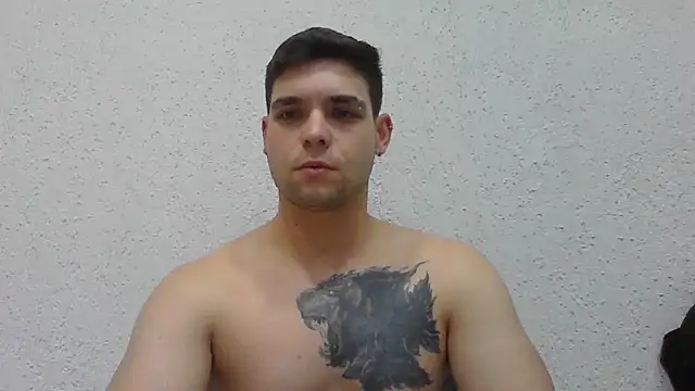 Snapshot of Zure-xxx chatting on 07-10-26, 05:23 Zure-xxx online show from 07-10-26, 05:23