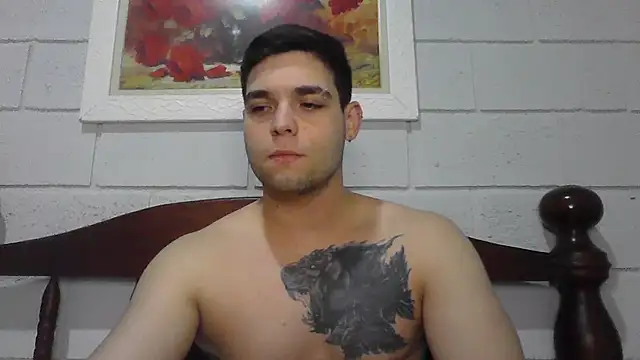Snapshot of Zure-xxx chatting on 07-20-26, 04:27 Zure-xxx online show from 07-20-26, 04:27