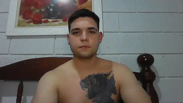 Snapshot of Zure-xxx chatting on 08-03-26, 06:01 Zure-xxx online show from 08-03-26, 06:01