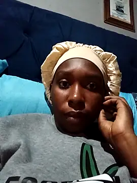 sexysmalldaily04 online show from 12-14-25, 01:16