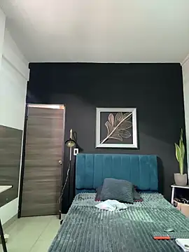 valentina herrrera online show from 04-23-26, 04:20