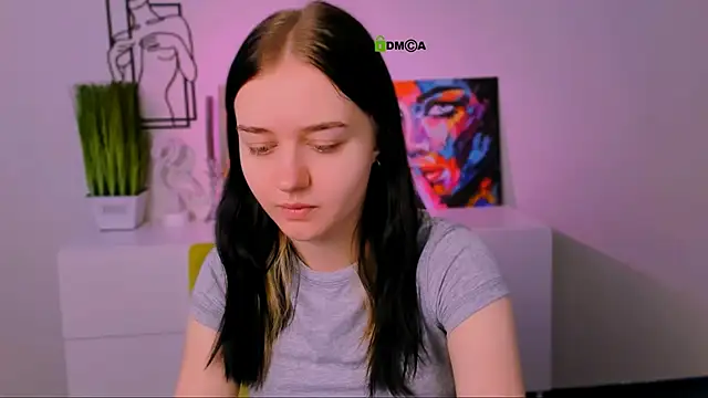 Snapshot of miki_ti chatting on 11-14-25, 06:01 miki ti online show from 11-14-25, 06:01