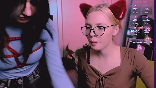 Snapshot of miki_ti chatting on 11-21-25, 12:04 miki ti online show from 11-21-25, 12:04