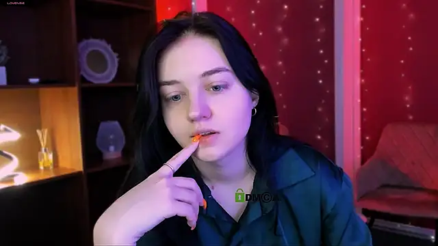 Snapshot of miki_ti chatting on 12-01-25, 05:56 miki ti online show from 12-01-25, 05:56