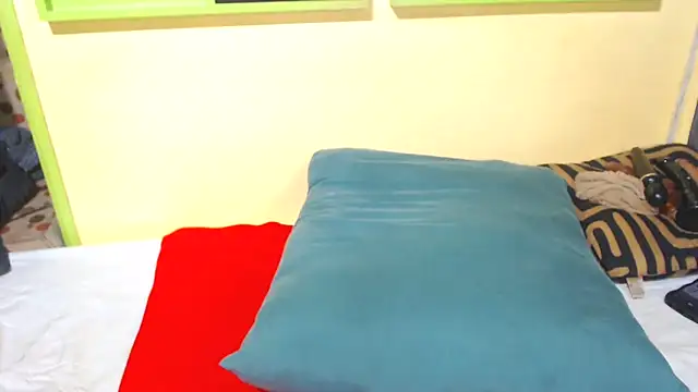 TallEbonyBabe online show from 04-25-26, 04:48