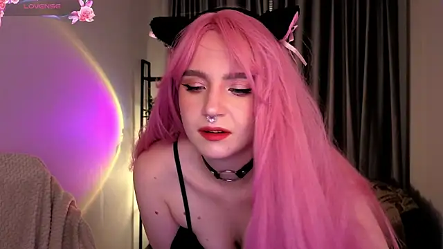 Snapshot of AleksaDivine chatting on 10-22-25, 09:58 AleksaDivine online show from 10-22-25, 09:58