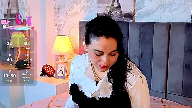 Elizabeth bennett 6 online show from 12-21-25, 12:23