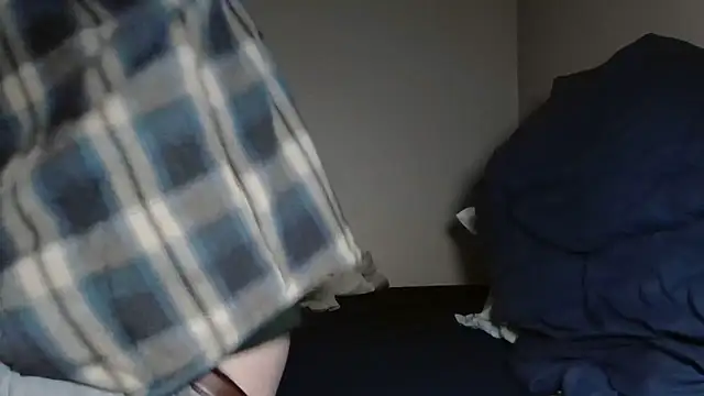 Snapshot of TyKindaNasty chatting on 04-10-26, 09:30 TyKindaNasty online show from 04-10-26, 09:30