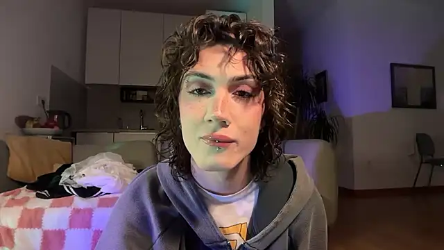 kira yoshika9e online show from 04-24-26, 06:43