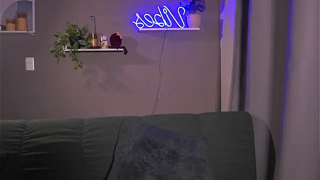 adahara miller17 online show from 10-22-25, 01:44