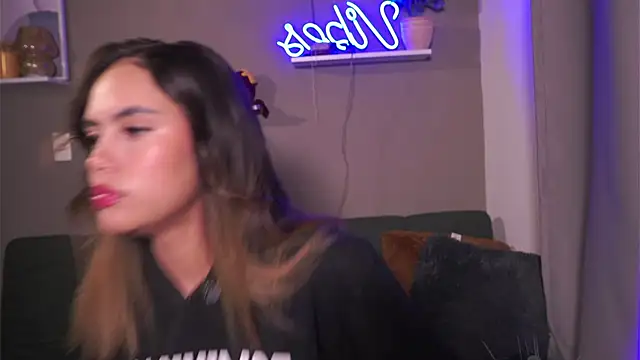 adahara miller17 online show from 11-19-25, 02:44