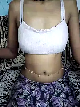 Snapshot of slim_girl69 chatting on 10-26-25, 12:00 slim girl69 online show from 10-26-25, 12:00