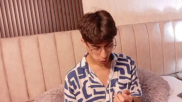 Aaron Eze online show from 01-15-26, 10:13