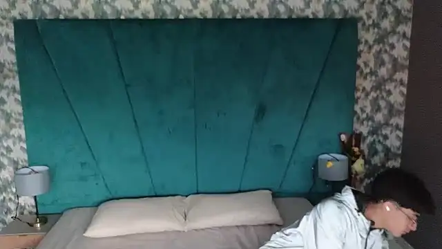 Aaron Eze online show from 02-25-26, 08:40