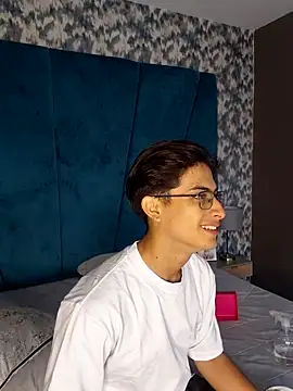 Aaron Eze online show from 04-26-26, 12:36