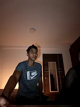 Snapshot of F4rK4tt chatting on 10-18-25, 03:42 F4rK4tt online show from 10-18-25, 03:42