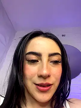 Snapshot of LiliBundy chatting on 12-02-25, 05:35 LiliBundy online show from 12-02-25, 05:35