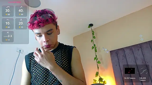 Xavier Fox    online show from 02-09-26, 08:46