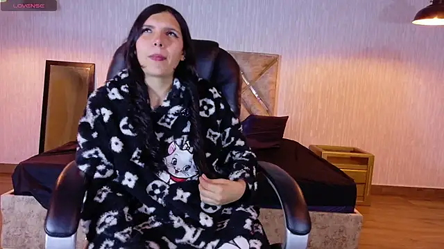 moon2 1  online show from 12-18-25, 02:39