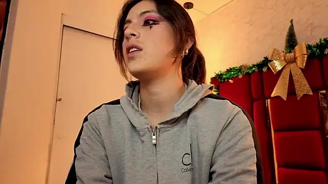 moon winy online show from 12-21-25, 11:45