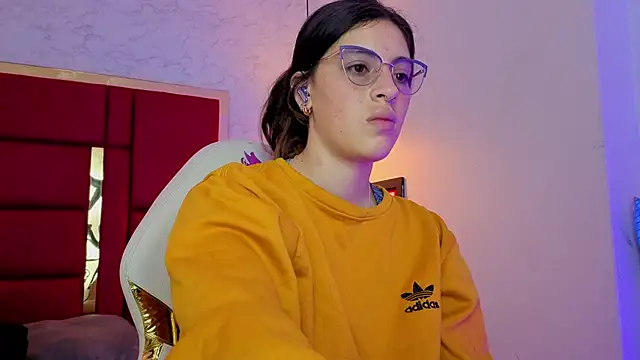 moon winy online show from 04-28-26, 11:26