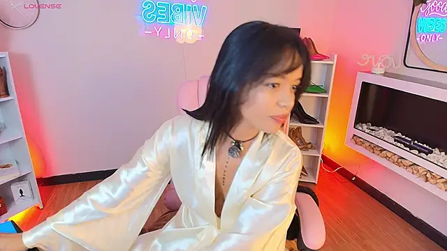 Snapshot of Miss_koko_ chatting on 11-20-25, 07:46 Miss koko online show from 11-20-25, 07:46