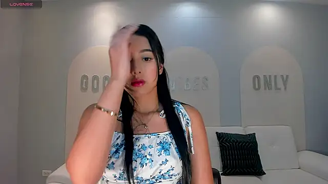 Snapshot of ScarlettBlaze_ chatting on 05-08-26, 12:10 ScarlettBlaze online show from 05-08-26, 12:10