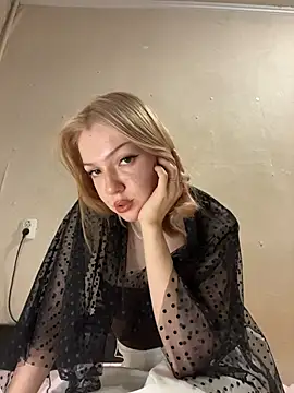 AlexandraXKitty online show from 12-22-25, 10:18