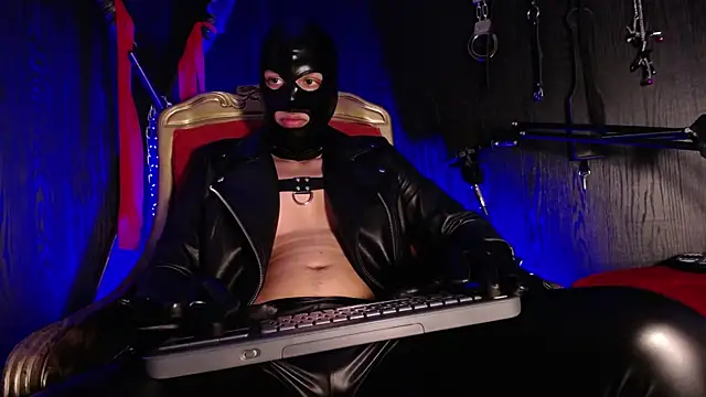 Snapshot of Master_Connor_BDSM chatting on 11-02-25, 12:46 Master Connor BDSM online show from 11-02-25, 12:46
