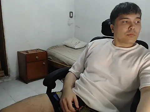 Snapshot of CuteAlexBoy chatting on 04-08-26, 08:53 CuteAlexBoy online show from 04-08-26, 08:53
