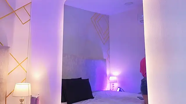 Snapshot of Martinaa_Garcia chatting on 05-19-26, 08:04 Martinaa Garcia online show from 05-19-26, 08:04