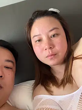 Snapshot of Hihi-77 chatting on 10-24-25, 06:54 Hihi-77 online show from 10-24-25, 06:54