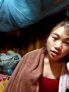 Snapshot of omai-ngot chatting on 10-23-25, 04:39 omai-ngot online show from 10-23-25, 04:39