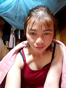 Snapshot of omai-ngot chatting on 10-31-25, 04:52 omai-ngot online show from 10-31-25, 04:52