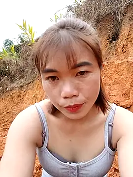 Snapshot of omai-ngot chatting on 11-06-25, 01:28 omai-ngot online show from 11-06-25, 01:28