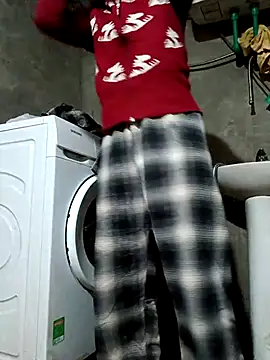 Snapshot of omai-ngot chatting on 11-14-25, 01:04 omai-ngot online show from 11-14-25, 01:04