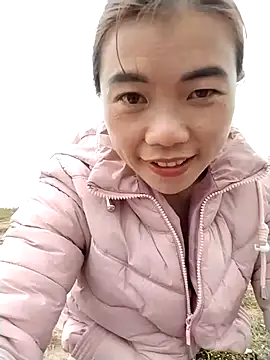 Snapshot of omai-ngot chatting on 12-16-25, 01:43 omai-ngot online show from 12-16-25, 01:43