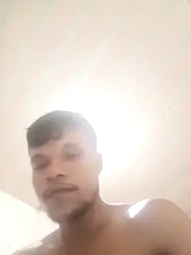 Snapshot of bullamon6549 chatting on 10-23-25, 04:50 bullamon6549 online show from 10-23-25, 04:50