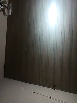 Snapshot of bullamon6549 chatting on 10-27-25, 05:39 bullamon6549 online show from 10-27-25, 05:39