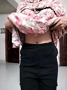 Snapshot of Ratri-Biswas chatting on 11-06-25, 04:41 Ratri-Biswas online show from 11-06-25, 04:41