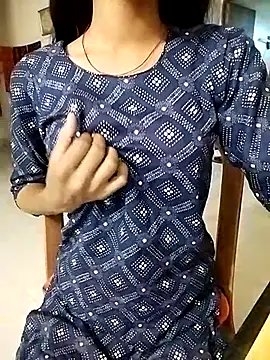 Snapshot of Ratri-Biswas chatting on 11-07-25, 06:46 Ratri-Biswas online show from 11-07-25, 06:46