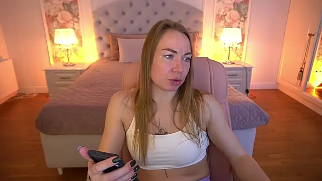 VixenMuse online show from 04-20-26, 08:21