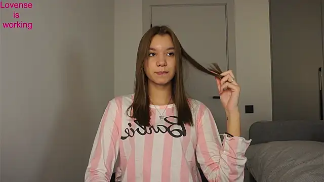 BrynnHolverson online show from 11-01-25, 07:49