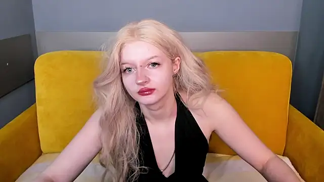 AlessaKiss online show from 10-31-25, 01:50