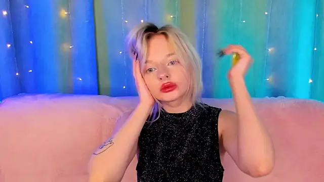 AlessaKiss online show from 04-24-26, 01:52