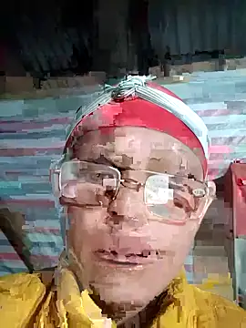 Snapshot of nui-show chatting on 10-22-25, 09:36 nui-show online show from 10-22-25, 09:36